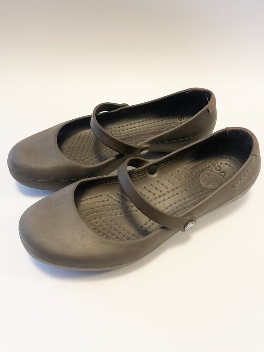 Crocs Women’s 7 Brown Mary Jane Ballet Flats Comfort Travel Shoes